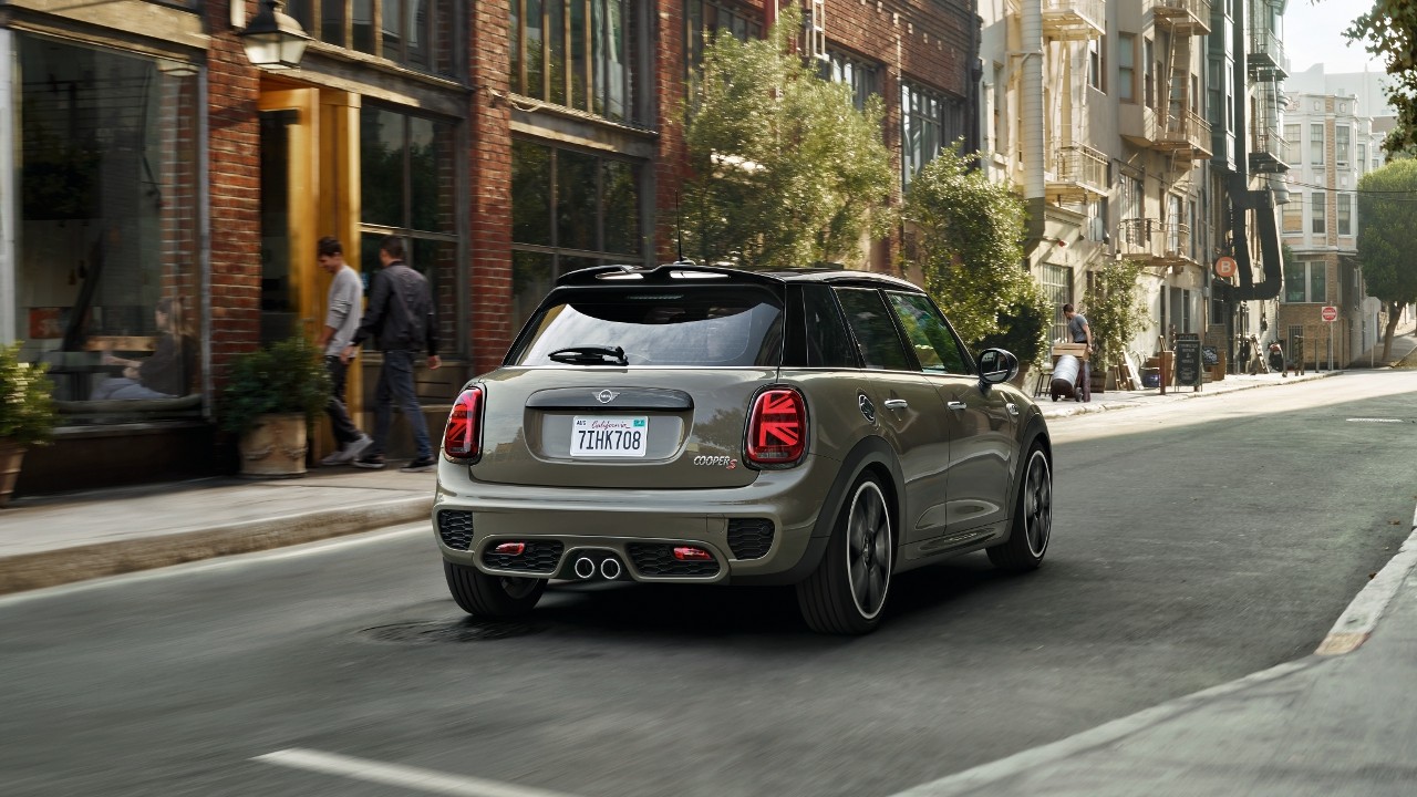 NEW MINI 5-DOOR HATCH NEW MINI 5-DOOR HATCH
